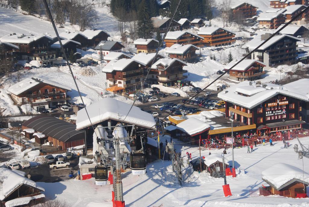 Hotel Les Combelles Chatel Bagian luar foto